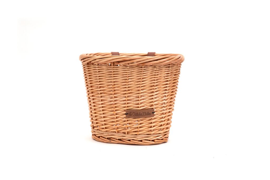 This petite small wicker basket is the perfect accessory to accentuate your bike! The basket easily mounts to most bikes on the market and will fit all Bildabikes, new and old.

 